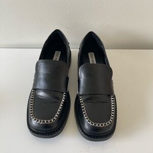 Steve Madden Black Brunoh Loafer with white topstitching detail 8.5 women